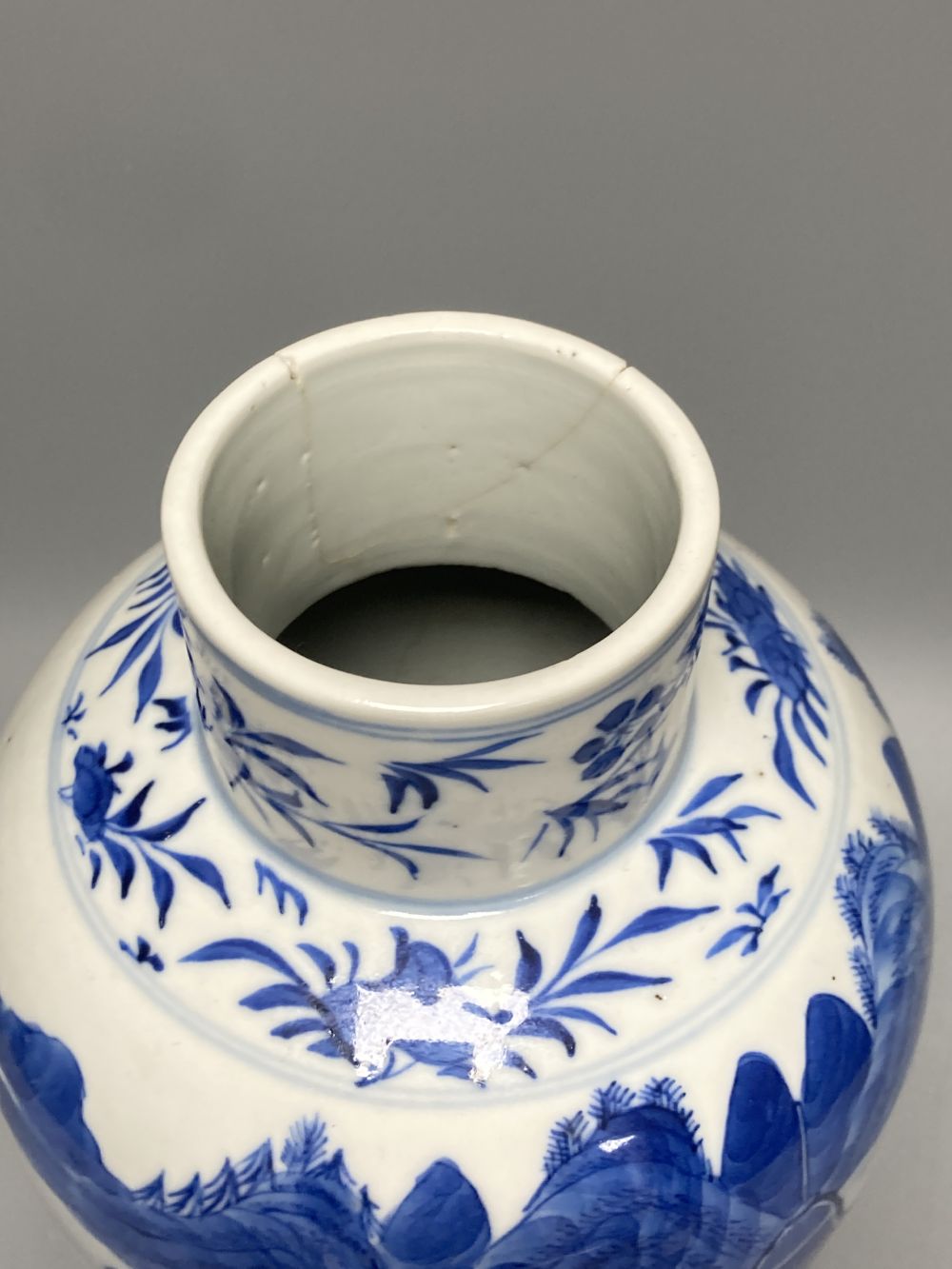 A Chinese Mandarin vases, Qianlong period and a late 19th century Chinese blue and white vase, tallest 29.5cm